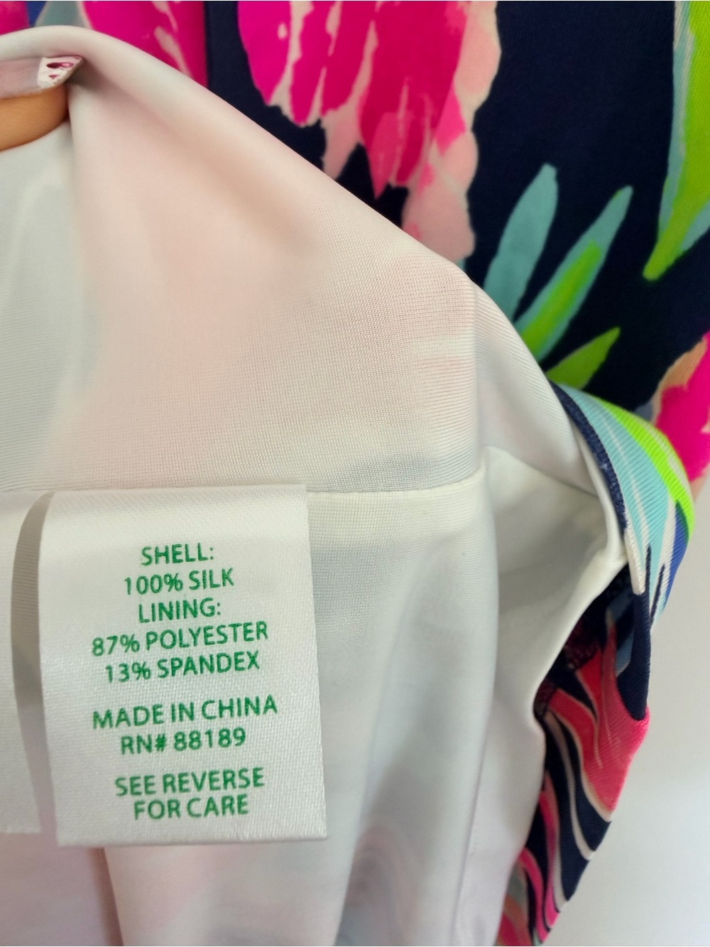 LILLY PULITZER CLARE SILK JERSEY Dress Vibrant Floral Ruffle Neck Pink & Navy L - Picture 5 of 8